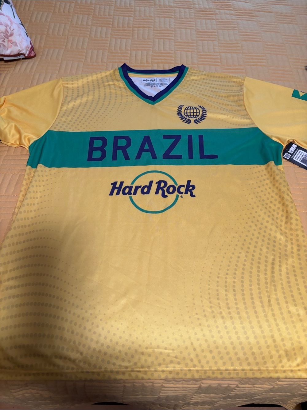 Hard Rock Cafe Yellow Green Brazil Logo Soccer Jersey